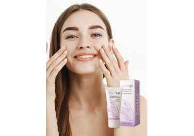 Detergente viso e struccante a base di olio d'oliva ozonizzato